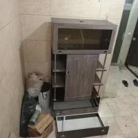 کمد۲کشو ویترین دار یک کشو ریلش باید تعمیر بشه|جاکفشی، کمد، دراور|تهران, دولاب|دیوار