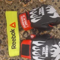 کیسه بوکس و دسکش