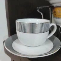 تعدادی وسایل و ظروف