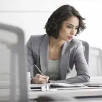 استخدام نیروی مدیریت خانم