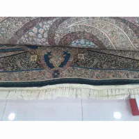 قالی هزارشانه ابریشمی ،دکه قهوه ،میزغذا،تخت