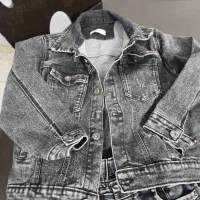 کاپشن و شلوار جین برای ۵تا ۶سال