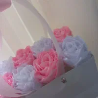گل سفید و صورتی