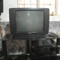 تلویزیون سالم بدون کنترل با میز