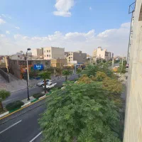 واحد اپارتمان فوق واقع در نبش جمهوری ۱۴میباشد