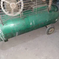 یه دستگاه پمپ باد تک سیلندر