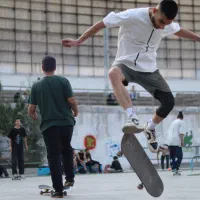 آموزش اسکیت برد هشتگرد