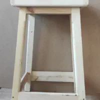 صندلی چوبی