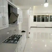 آپارتمان-111-متری-دو-خواب-550-میلیون-وام-دار