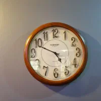 ساعت دیواری چوبی*برند اسشوربت*سایز ۵۰