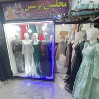 تمام اجناس داخل مغازه به فروش میرسد