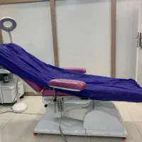 پکیج‌کامل مطب زیبایی،تخت‌برقی،کانتر،آبسردکن،مبلمان