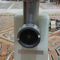 چرخ گوشت توشیبا اصل ژاپن قدیم کاملا سالم|خردکن، آسیاب، غذاساز|بندر انزلی, معلم|دیوار