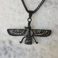 گردنبند استیل مشکی فروهر نگین کاری شده
