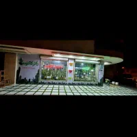 مغازه-اجازه-ای-بر-میدان