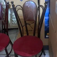 صندلی فلزی در حد