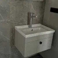 نصب سرامیک و کاشی حتی یه سرویس