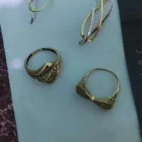 انگشتر طلا. شمش طلا. گوشواره طلا