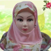 مقنعه دخترانه گرم