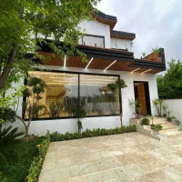 عمارت فوق مدرن نماانگلیسی درمجتمع پرایوت جنگلی