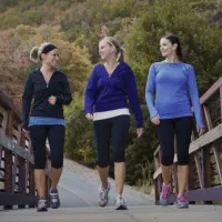 همراه خانم واسه پیاده روی و ورزش های سبک