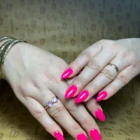 تخفیف خدمات کاشت ناخن بمدت یکماه|خدمات آرایشگری و زیبایی|رشت, آب و برق|دیوار