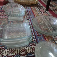 تعدادی ظرف پیرکس فرانسوی
