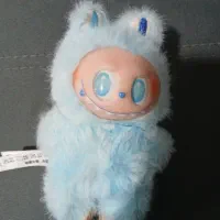 لبوبو مدل پاپ مارت آبی