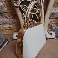 کیف|کیف، کفش، کمربند|پیشوا, |دیوار