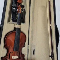 ویولون AMATI