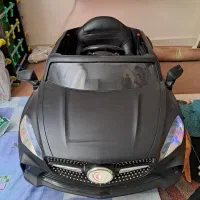 ماشین شارژی کودک بزرگ نو اصلا بیرون استفاده نشده