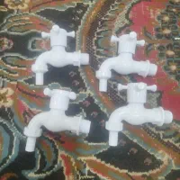 شیر پلاستیکی توالت