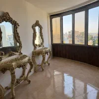 تراکت پخش کن فقط فقط خانم جلو در آموزشگاه فردیس