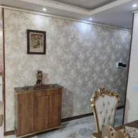 نصاب کاغذ دیواری