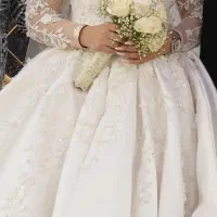 اجاره لباس عروس و تور و دسته گل