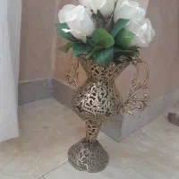 گلدان برنزی وسرویس پذیرایی