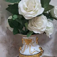 گلدان چینی نو.|گل مصنوعی|اهر, |دیوار