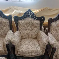 فروش مبل ۹ نفره کلاسیک|مبلمان خانگی و میز عسلی|شاهین‌شهر, گزبرخوار|دیوار