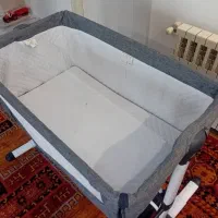 تخت کنار مادر تاشو مارک زویی اصلی درحدنو|تخت و صندلی بچه|تهران, جنت‌آباد مرکزی|دیوار