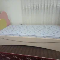 تخت خواب  با توشک در حد نو|تخت و سرویس خواب|گنبد کاووس, |دیوار