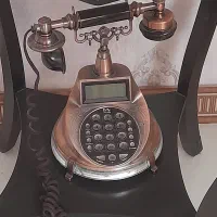 تلفن رو میزی