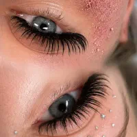 اکستنشن تخصصی مژه، تخفیف ویژه مراجعه اول