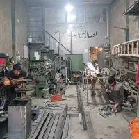 جوشکار. نیرو فنی. بالابرساز. نیرو. کارگر