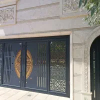 نقاشی منزل ونصب کاغذ دیواری