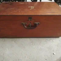 صندوق چوبی رنگ چوب