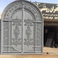 کارگر ساده درب و پنجره ساز آهنی و upvc