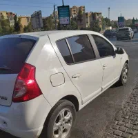 رنو ساندرو اتومات مدل ۹۸|خودرو سواری و وانت|شیراز, قصرالدشت|دیوار