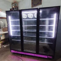 یخچال ایستاده موتور پایین تمام مشکی . بدون برفک