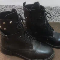 فروش بوت|کیف، کفش، کمربند|نی‌ریز, |دیوار