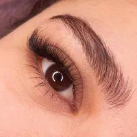 اکستنشن و کاشت مژه ، لیفت مژه و ابرو